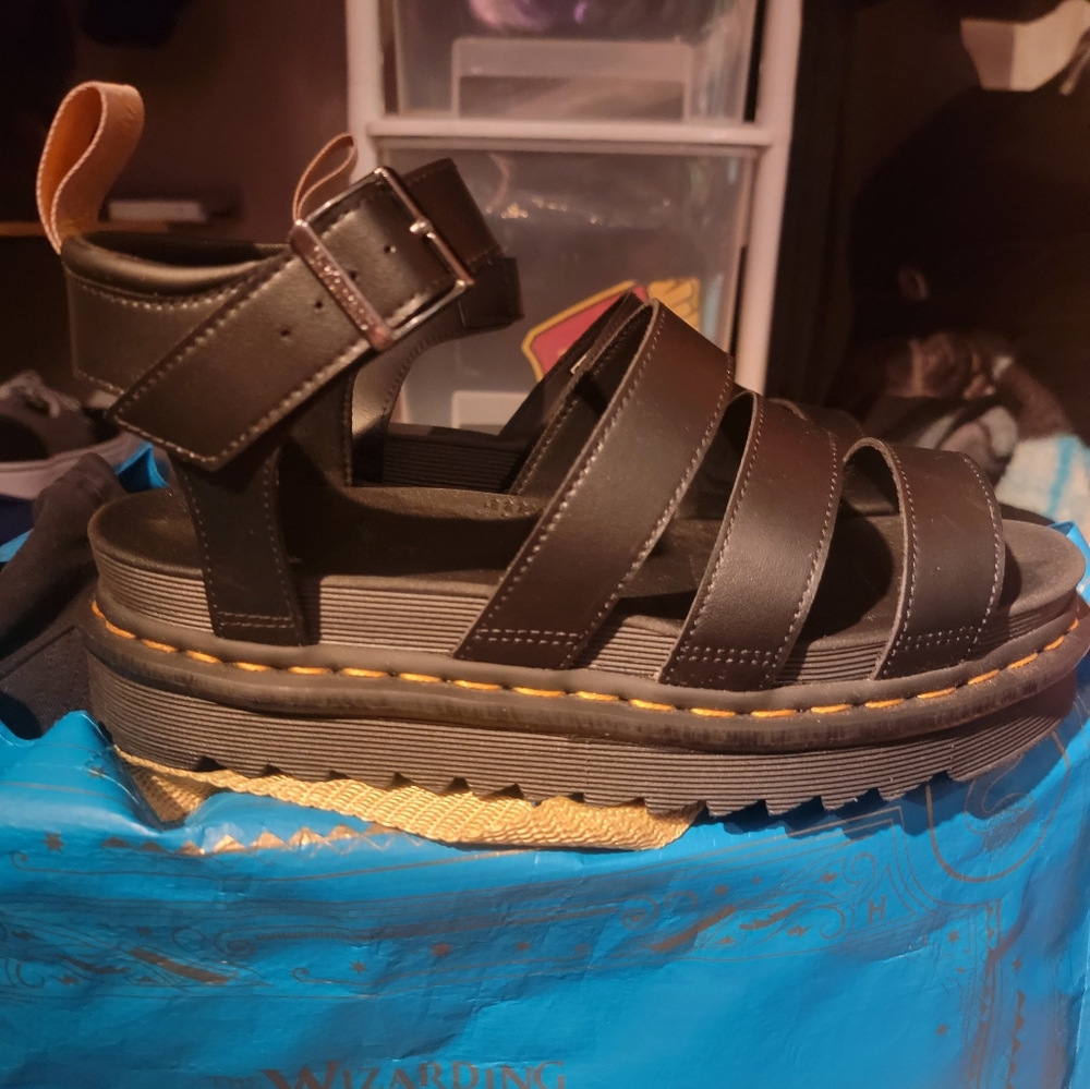 Doc martens sandals